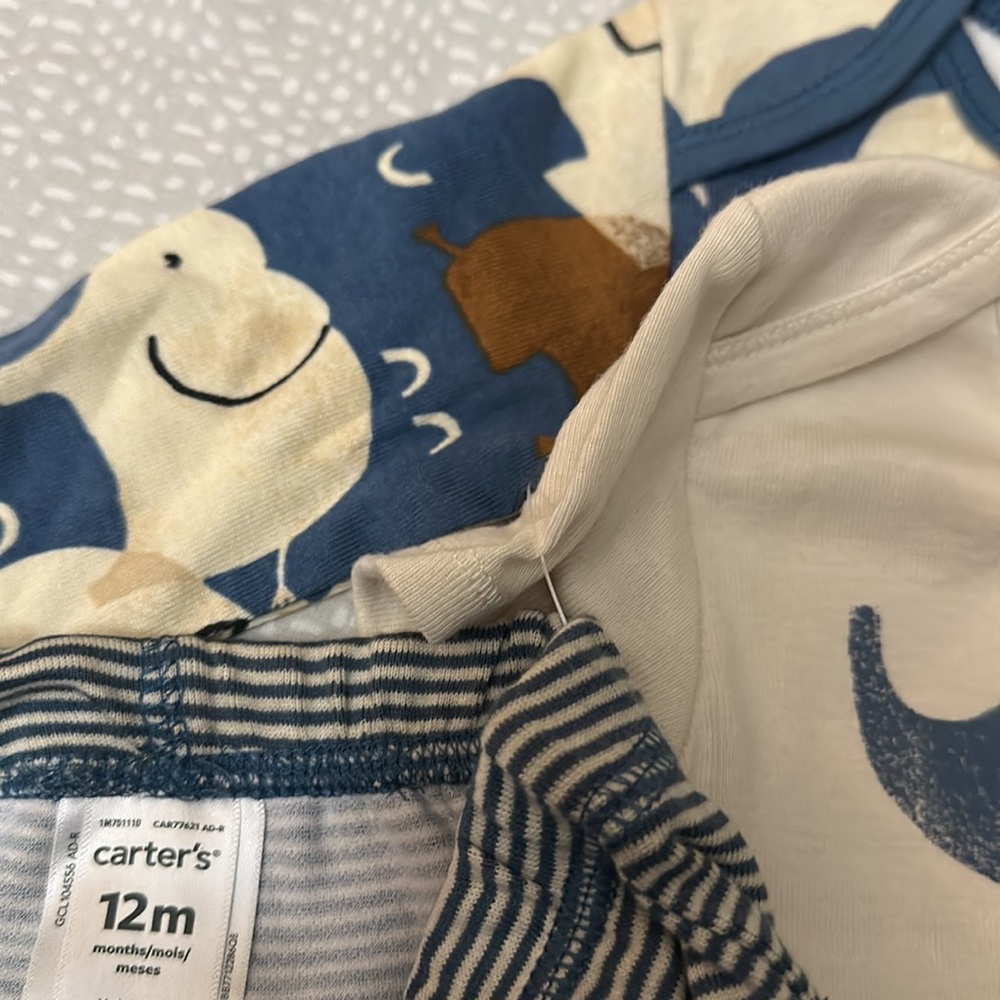NWT Carter’s baby Set of three one pants and tow tops  size 12 Months - Picture 12 of 15